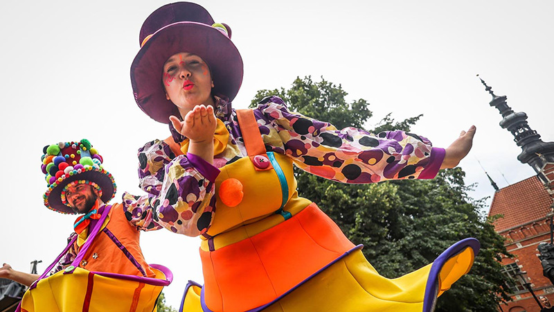 Frukost ombord & hemresa till våra hemorter