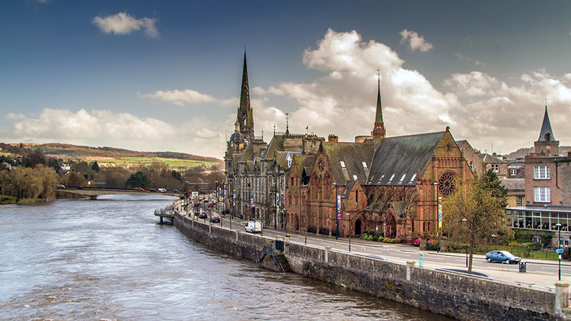 Ankomst till Skottland – Perth och porten till Högländerna