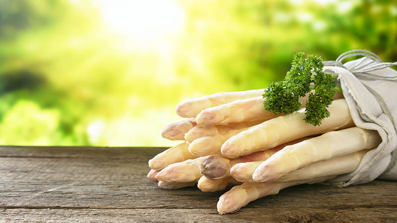 Kulinarisk vrlyx med sparrislunch & vinprovning